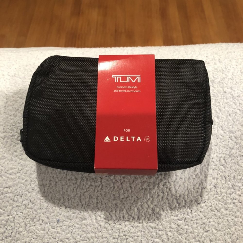 TUMI small case